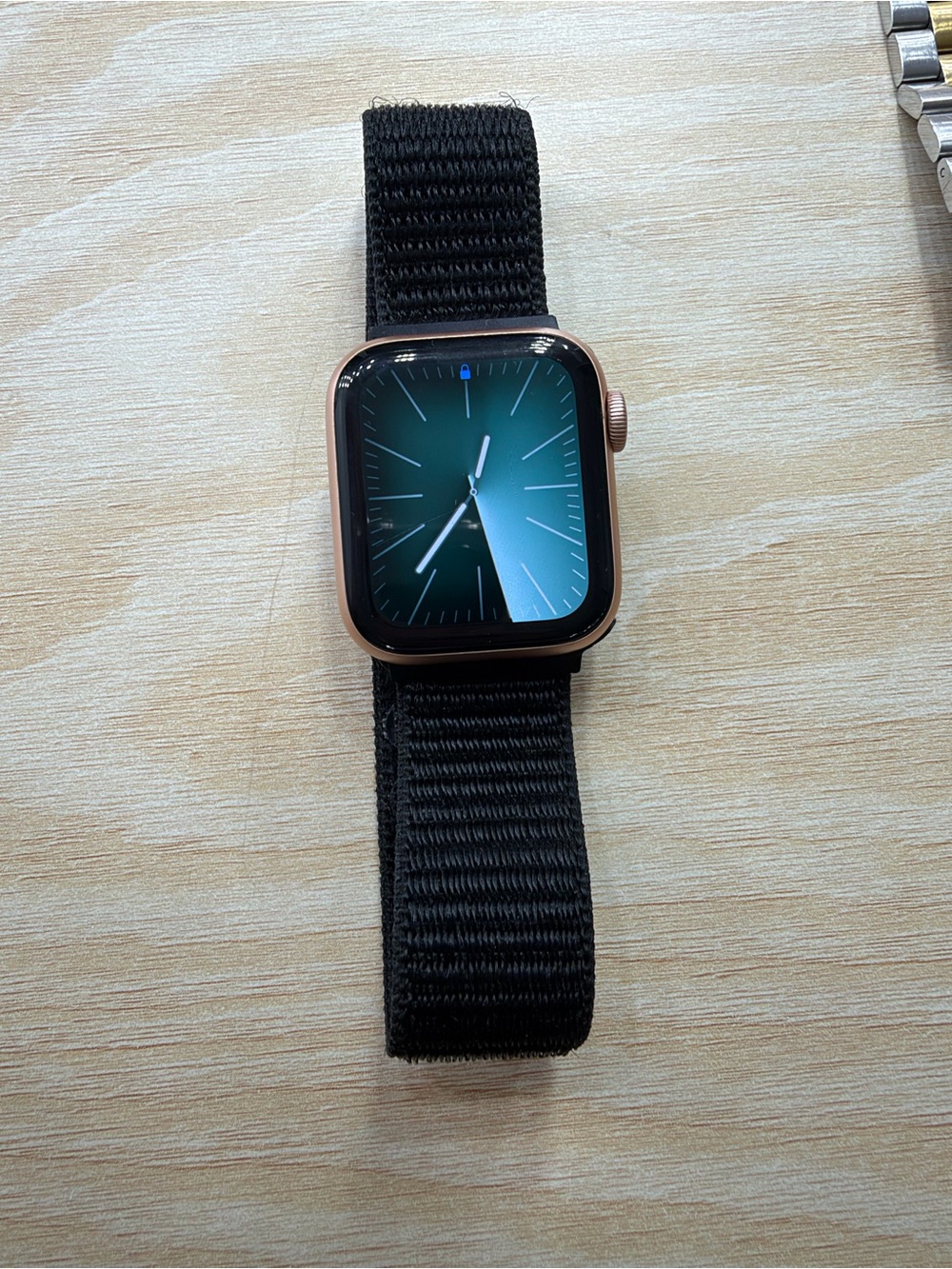Apple Watch Series 6 Rose Gold Bundle + Multiple Bands - Picture 7 of 7